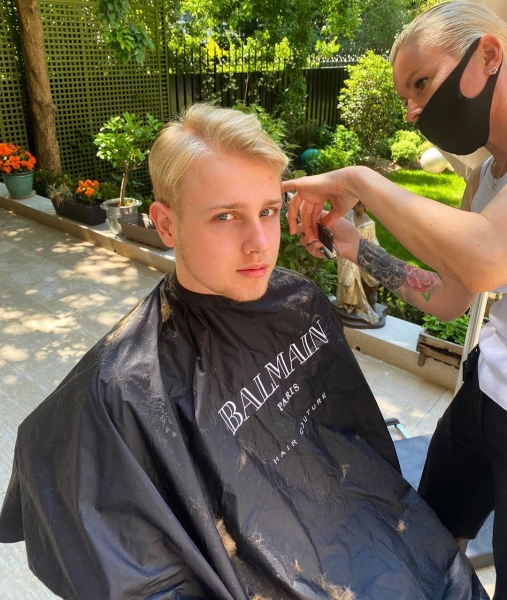 18-летний сын Водяновой сменил имидж и стал еще горячее