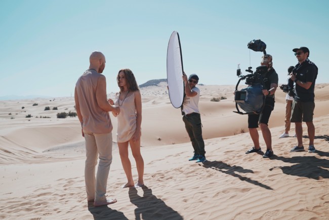 Alyosha & Vlad Darwin сняли экстремально горячий клип "Торнадо" в пустыне ОАЭ