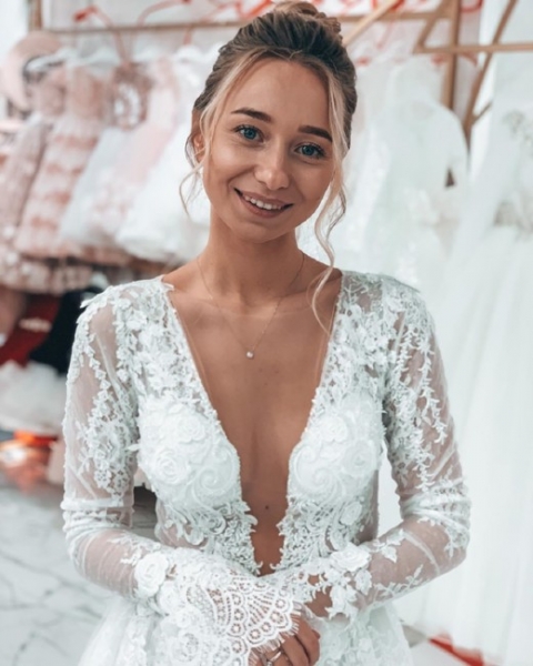 25-летняя невеста Виктора Павлика опубликовала фото в свадебном платье
