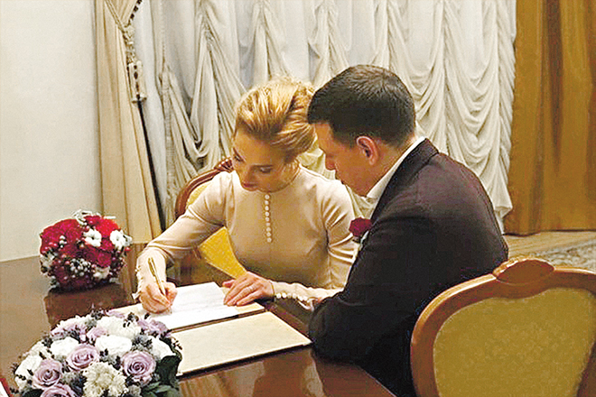 Предложение в Париже, кольцо с секретом и другие подробности свадьбы Лавыгина и Луговой