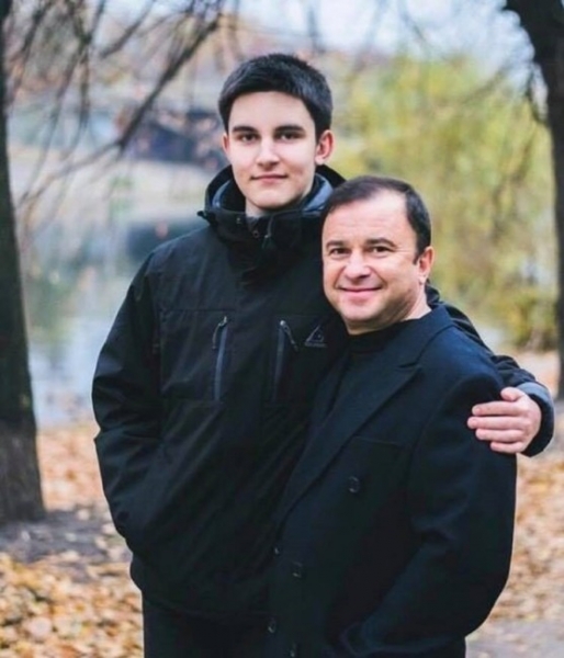 Виктор Павлик и Екатерина Репяхова не пригласили на свадьбу младшего сына музыканта