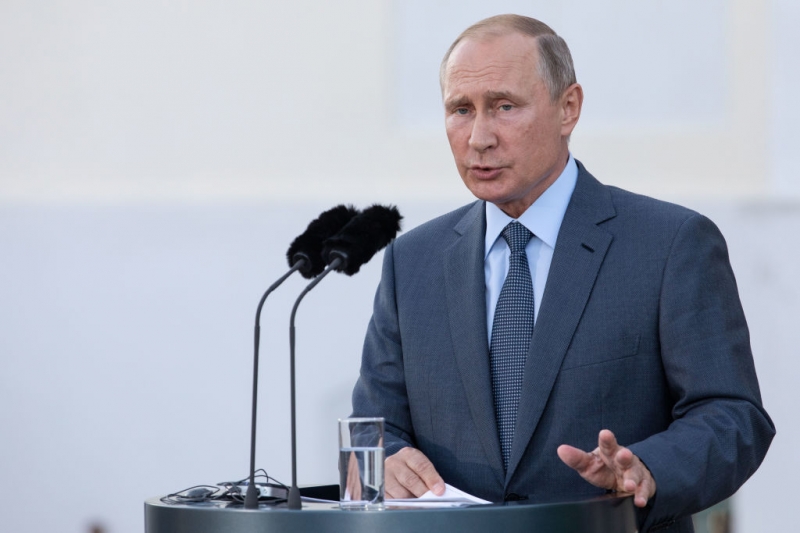 Владимир Путин продлил карантин до 30 апреля 2020 года