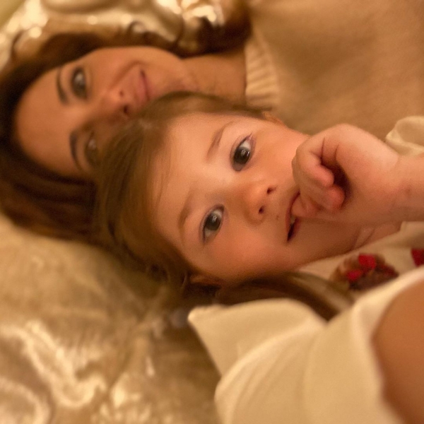 Очень мило: Климова поделилась снимками с четырехлетней дочкой
