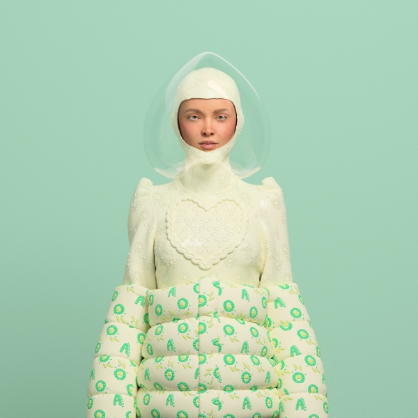 С прицелом на будущее: Алена Ахмадуллина создала виртуальную коллекцию одежды