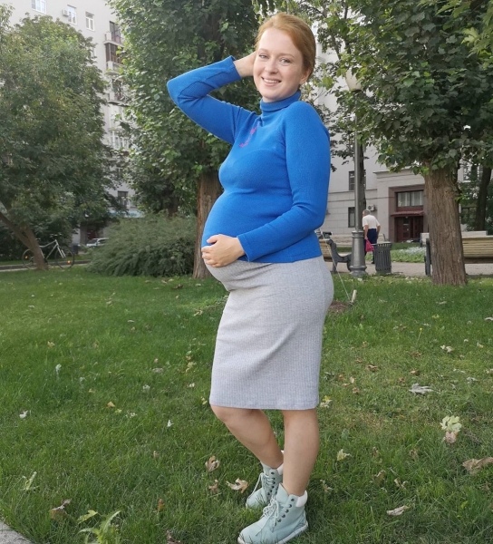 Мальчик, девочка или поролон: Екатерину Копанову поздравили с беременностью