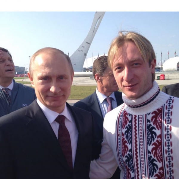 Селфи с президентом: как российские звезды поздравили Путина