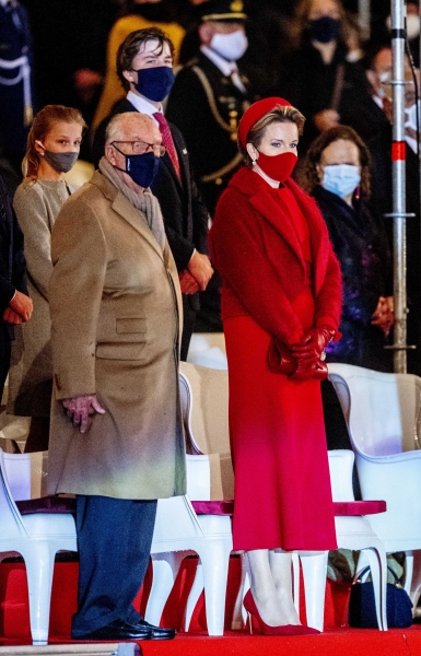Стильный образ королевы Бельгии, который заткнул за пояс и Кейт, и Меган