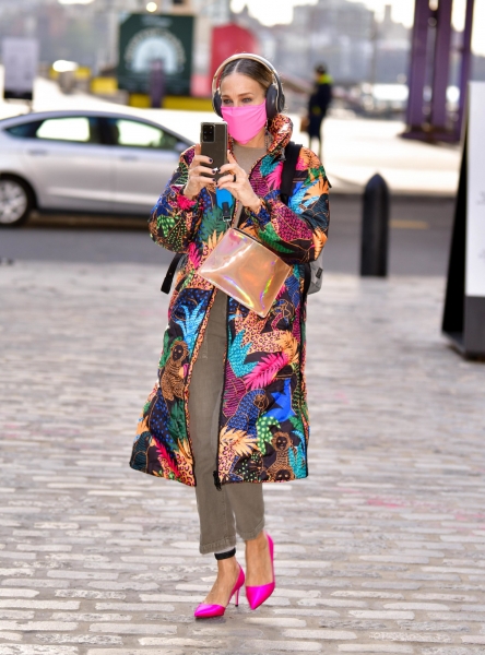 Модная битва: Хайди Клум и Сара Джессика Паркер в суперъярких пальто