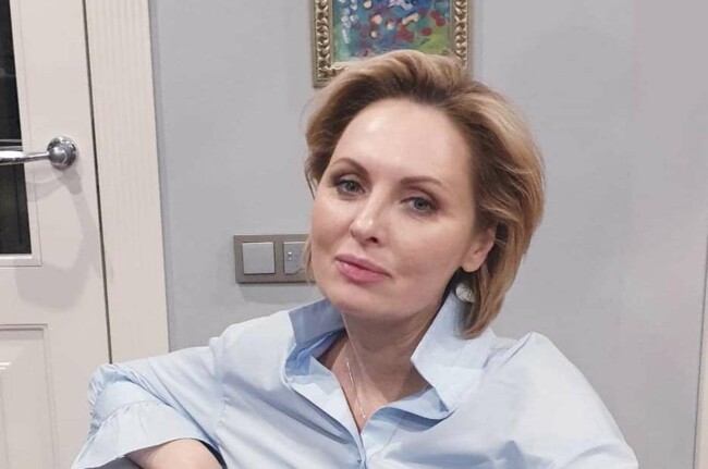 Звезда "Кухни" Елена Ксенофонтова попала в реанимацию с поражением легких