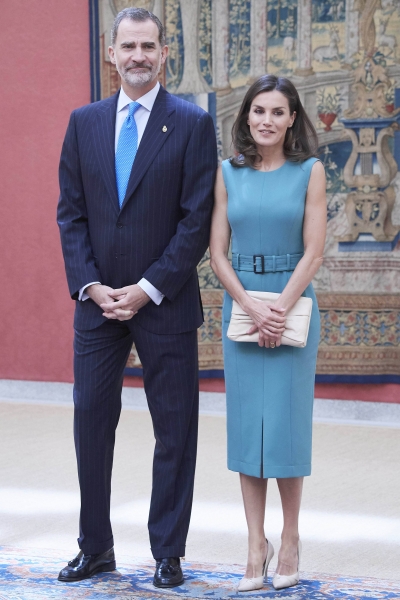 Грубые ботинки и жилет Вассермана: узнаете королеву Испании?