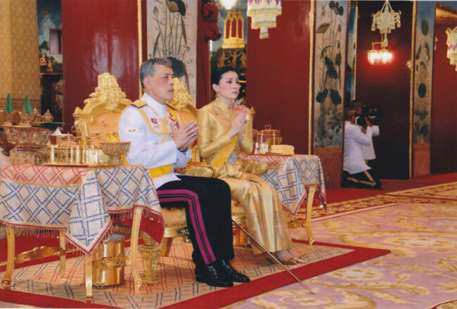 Любовница короля Таиланда стала второй королевой. Впервые в истории
