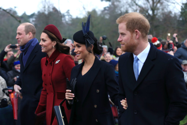 Королевская семья в ярости из-за нового поступка принца Гарри и Меган Маркл