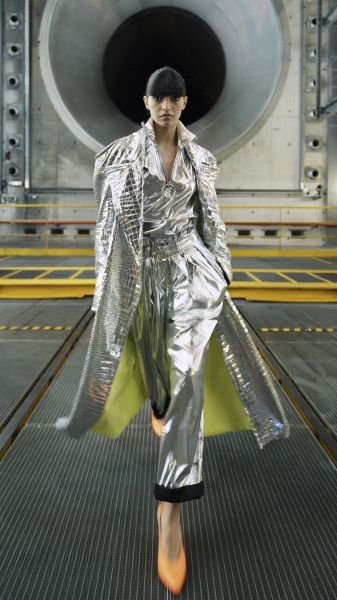 Космическая Одиссея: как выглядит идеальный гардероб будущего от Balmain