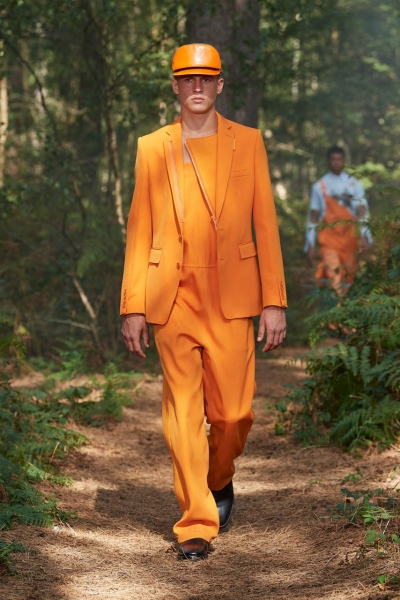 Модный переполох: гендиректор Burberry покидает бренд ради Salvatore Ferragamo