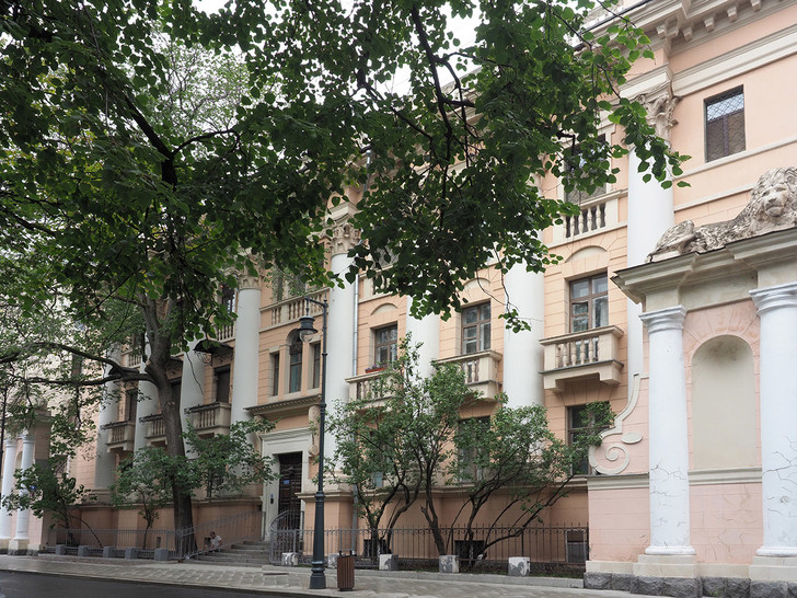Как выглядит бывшая квартира Сталина, которую продают за 100 миллионов рублей