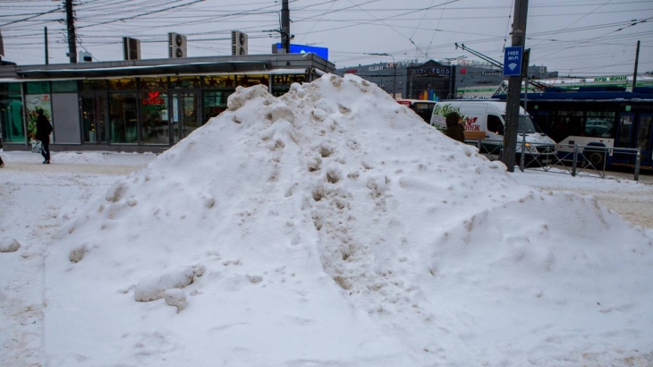Антициклон принесет в Петербург облачность и снег 28 декабря
