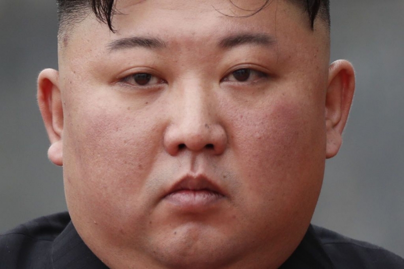 Еще больше похудел: появились новые фото северокорейского диктатора Ким Чен Ына