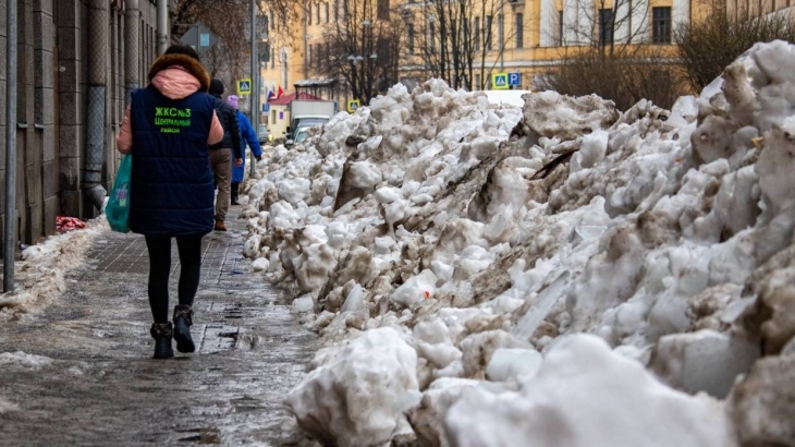 Каждый третий двор Петербурга оказался некачественно очищен от снега из-за нарушений