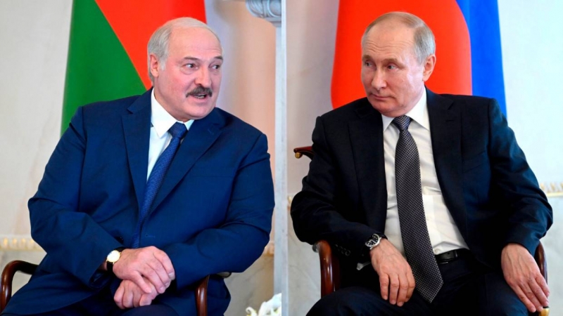 Лукашенко подарил Путину хрустальные бокалы и белорусские продукты