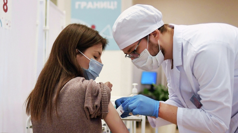 Матвиенко призвала россиян вакцинироваться