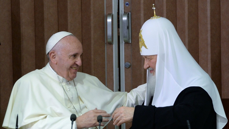 Митрополит рассказал, когда встретятся патриарх Кирилл и папа Франциск