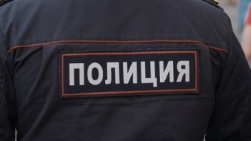 Полиция задержала угрожавшего взорвать гранату в московском ТЦ мужчину