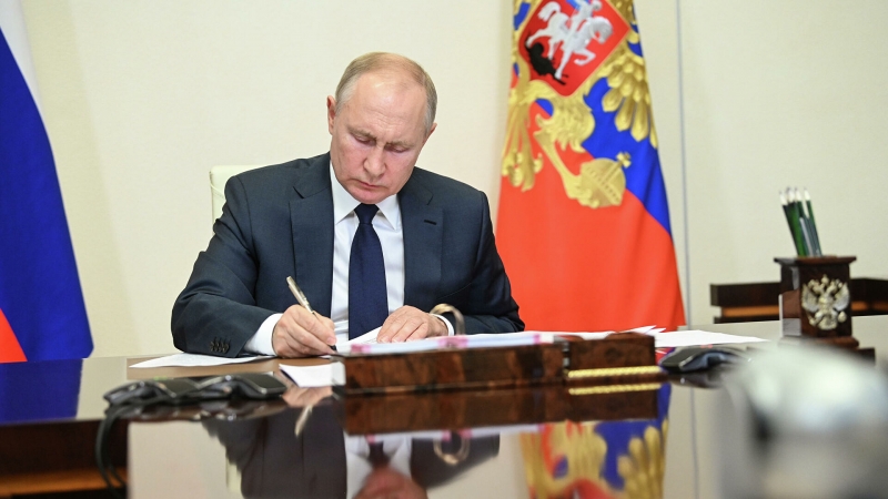 Путин подписал закон о международных железнодорожных грузоперевозках