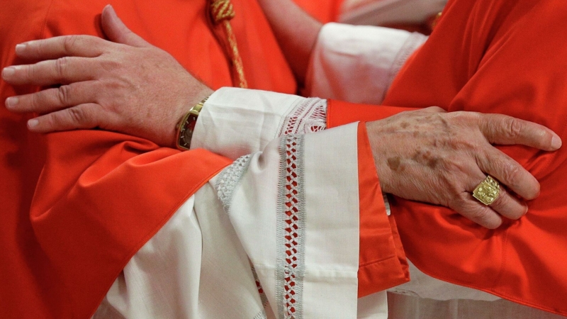 Ватикан расследует 250 случаев педофилии в Католической церкви Испании