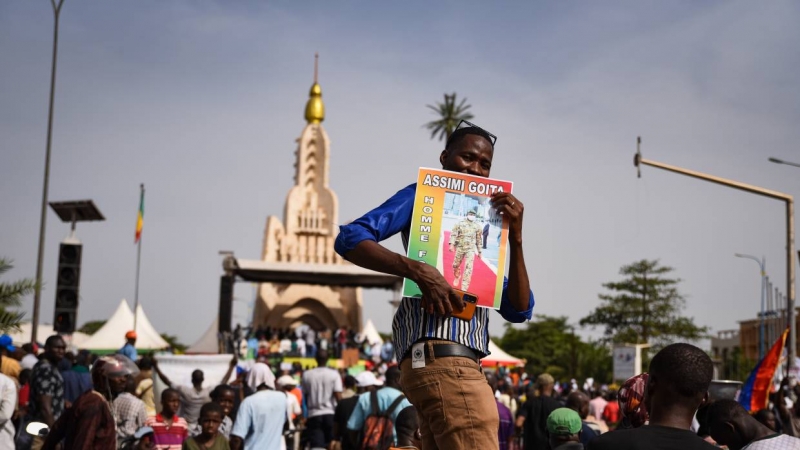 Африканский политолог Нгессан призвал страны ЭКОВАС отказаться от давления на власти Мали
