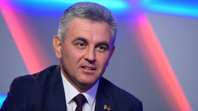 Глава ПМР ответил на слова президента Молдавии о "своих людях" России