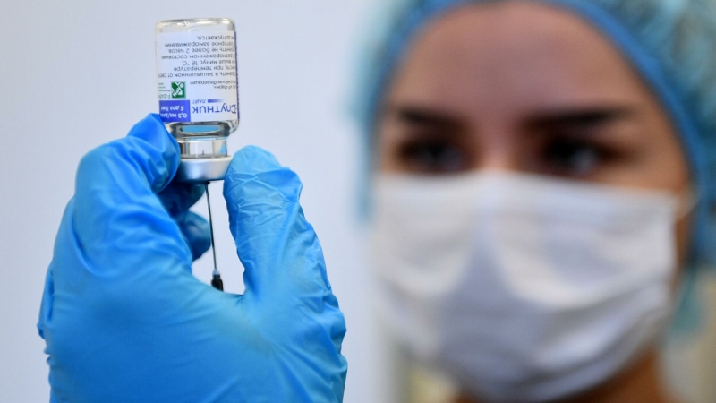 Мурашко напомнил о доступности вакцинации против коронавируса