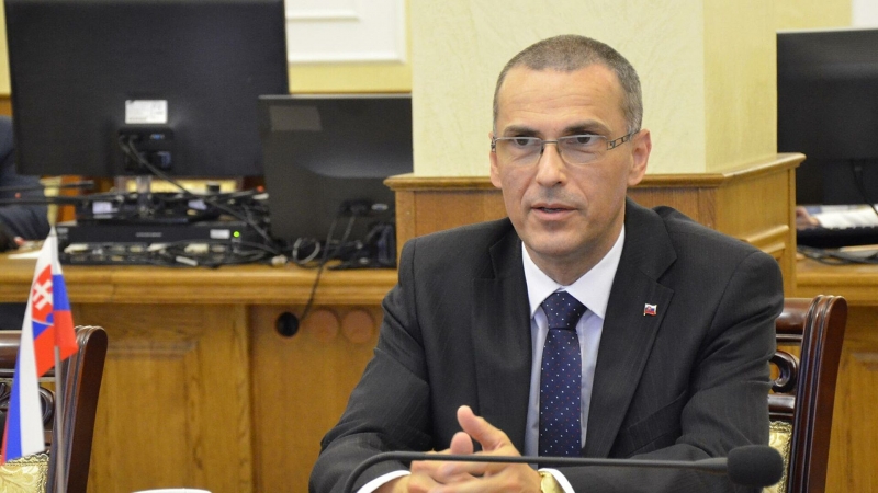 Словацкий генпрокурор наплевал на правила ЕС и поехал в Россию