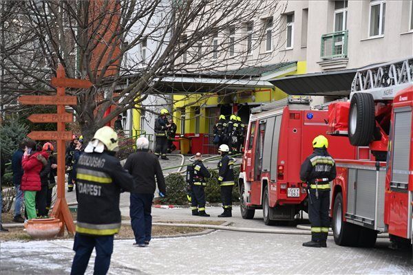 В Будапеште произошел пожар в больнице: есть погибший, десятки людей эвакуировали. Фото