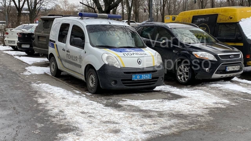 В Киеве полуторагодовалый мальчик выпал из окна квартиры на 15 этаже и погиб на месте. Фото