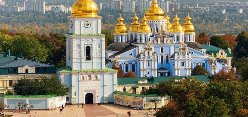 В сети показали, как выглядел Михайловский монастырь в Киеве перед сносом в 1937 году. Фото