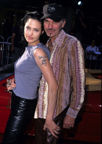 Анджелина Джоли ищет утешения у бывшего мужа после развода