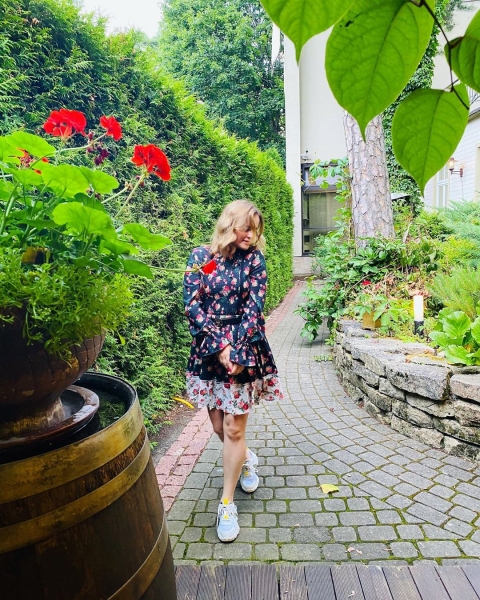 Юлия Проскурякова надела идеальное платье для прохладного лета