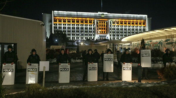 Киргизия не имеет права отказать в помощи Казахстану, заявили в Бишкеке