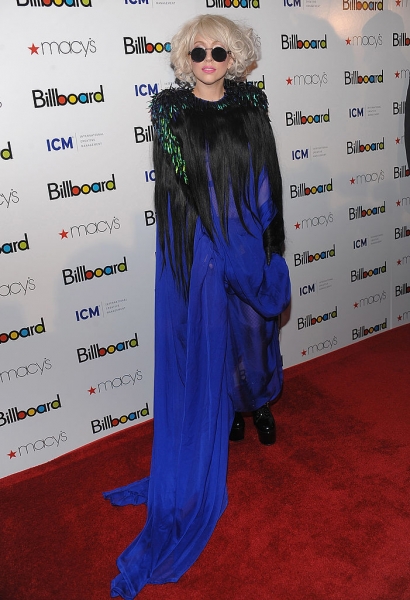 «Королева монстров» Леди Гага смыла макияж, и ее не узнали фанаты