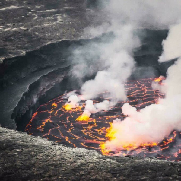 В Африке проснулся один из самых больших вулканов мира: есть ли угроза для населения. Фото