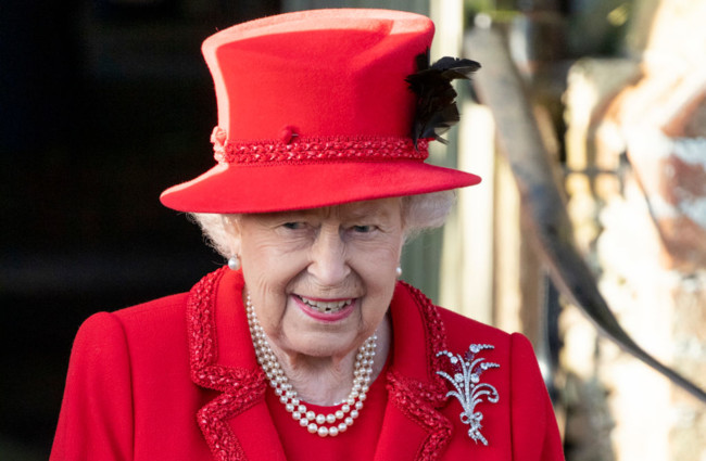 Впервые в истории: Елизавета II нарушила королевский протокол 