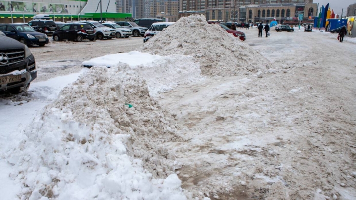 Жилком Петербурга назвал худшие районы города по уборке снега
